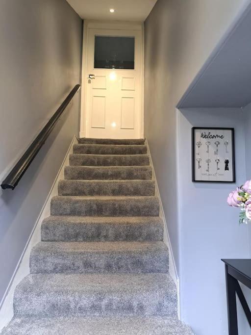 Glasgow Apartment Close To The Airport Renfrew Dış mekan fotoğraf